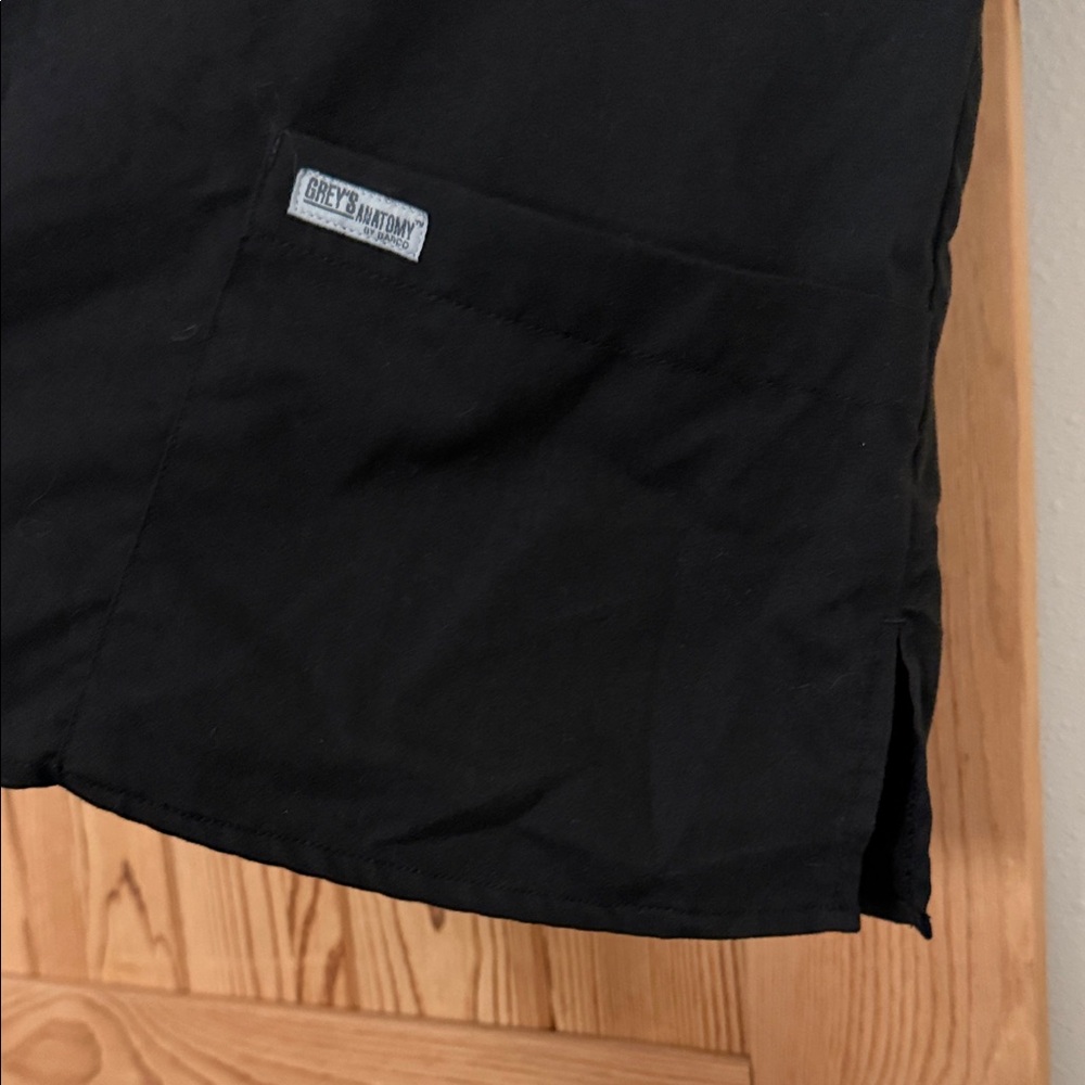 Grey's Anatomy Black Medical Scrub Top - Picture 3 of 4